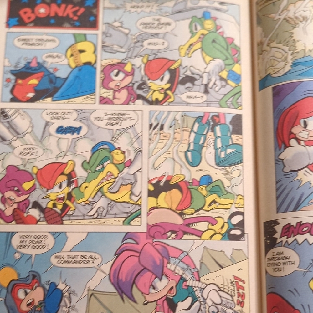 Knuckles Comic Book - Multicolor - Picture 8 of 9